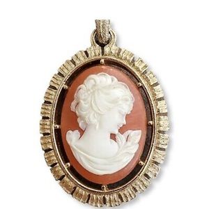 Vintage AVON Gold Tone Beautiful